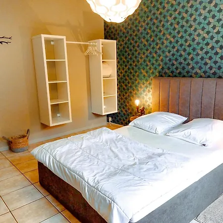 Vue Sur La Vallee - Family In With Private Pool 펜션 말메디